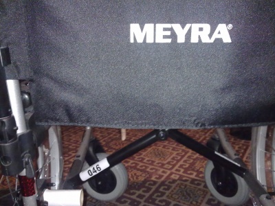  Инвалидная кресло-коляска Meyra Budget 9.050