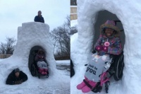 Отец построил снежный дом для дочери-инвалида и прославился