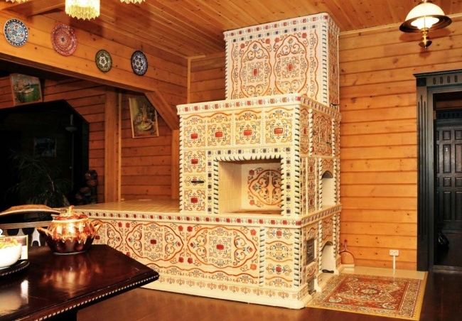 Изразцовые печи и камины.