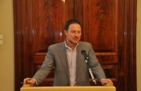 Депутат от КПРФ в Петербурге избил пенсионера-инвалида из-за места на парковке
