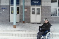 Инвалид во время эксперимента не смог пройти дальше крыльца во многие вузы и ссузы Читы