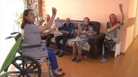 В Башкирии инвалид-колясочник открыла школу танцев для пенсионеров