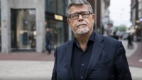 Пенсионер сменил дату рождения и теперь официально на 20 лет моложе