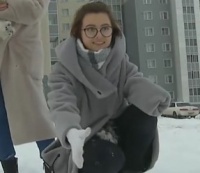 Девушка-инвалид бьет тату одной рукой, чтобы заработать себе на протез (ВИДЕО)