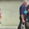 В Кургане женщина выгуляла сына-аутиста на поводке и стала жертвой травли